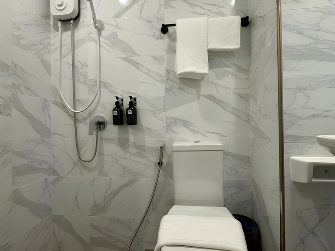 Bathroom 5, Icon Dome Bangkok, Khlong San