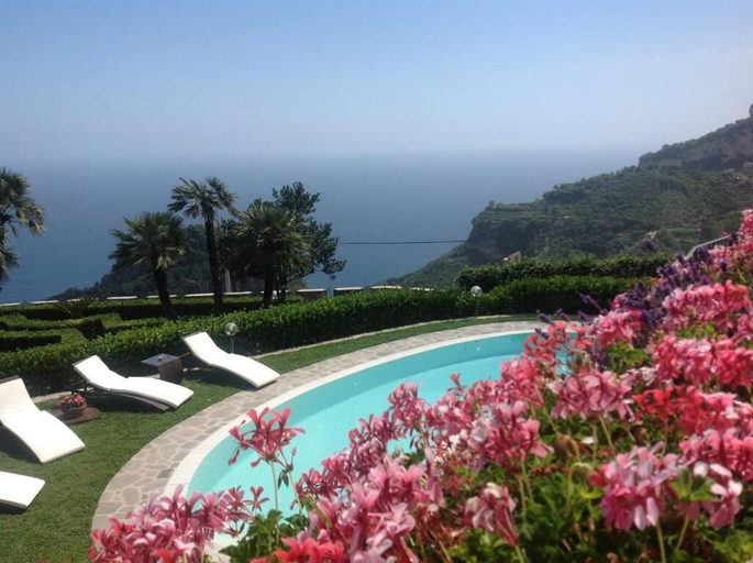 Pool 5, villa Minuta, Salerno
