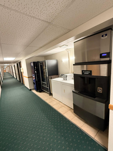 Public Area 3, Budget Inn and Suites, Clinton