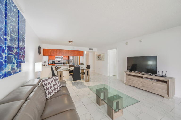 Living area 2, Brickell Bay 2308, Miami-Dade