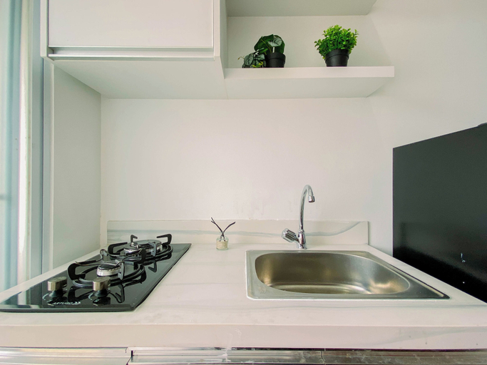 Private kitchen 2, Nice Look 2Br Apartment At Vittoria Residence, Jakarta Barat