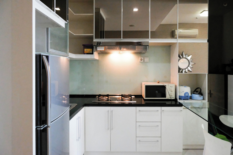 Private kitchen 2, Spacey 2Br With Access Mall At Apartment Aryaduta Residence Surabaya, Surabaya
