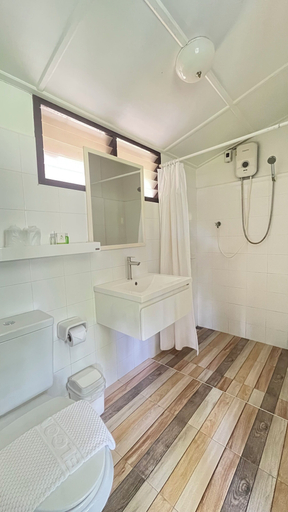 Bathroom 4, Suan Bankrut Beach Resort, Bang Saphan