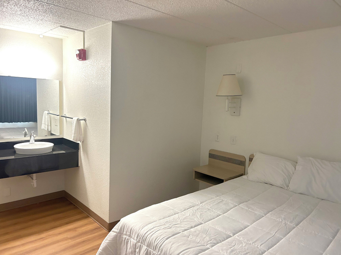 Room 3, Big Springs Inn, Deuel