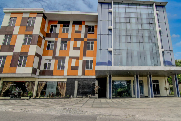 Exterior & Views 2, Tripletree Stefani Hotel, Pekanbaru