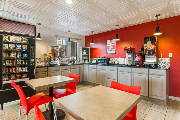 Food & Drinks 4, Econo Lodge Conyers GA, Rockdale