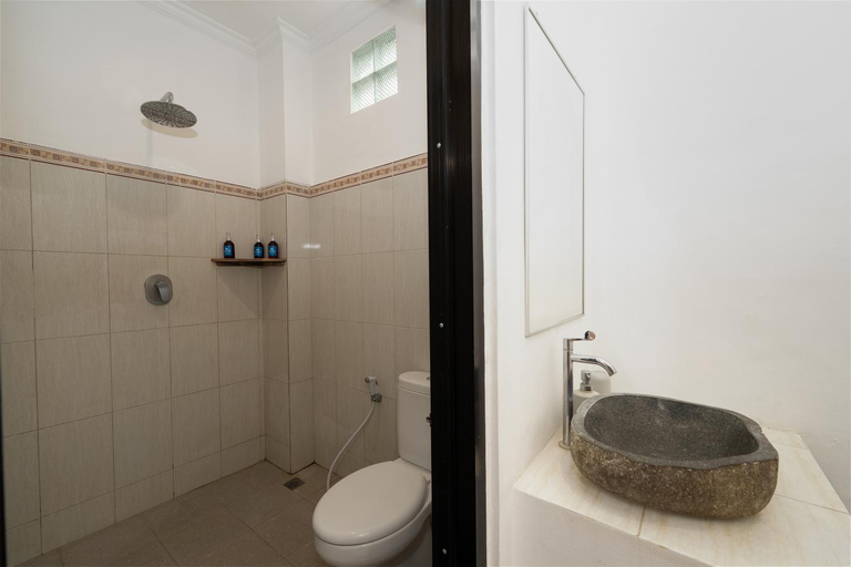 Bathroom 2, Canggu Surf Paradise, Badung