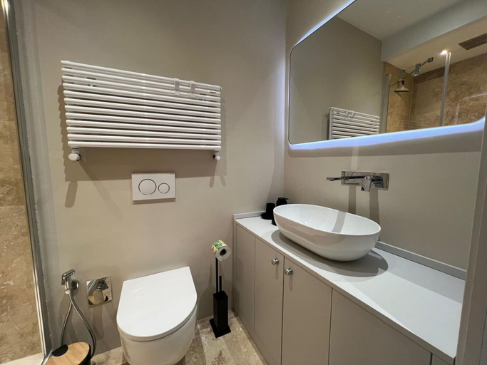 Bathroom 3, Via Roma 39, Arezzo