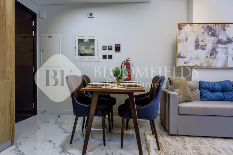 Dining 5, Bloomfields Fabiouluxe 1br Al Marya, Abu Dhabi City