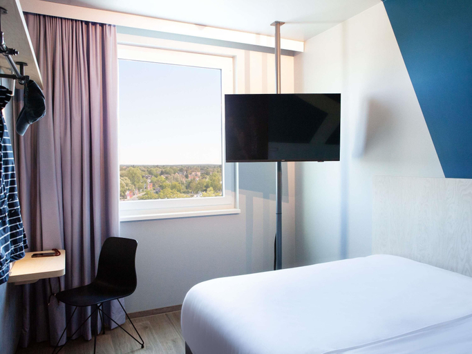 Bedroom 3, Ibis Budget Berlin Airport, Berlin