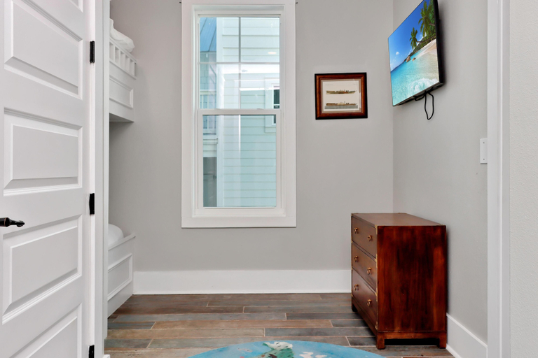 Interior 4, Southern Charm, Gulf