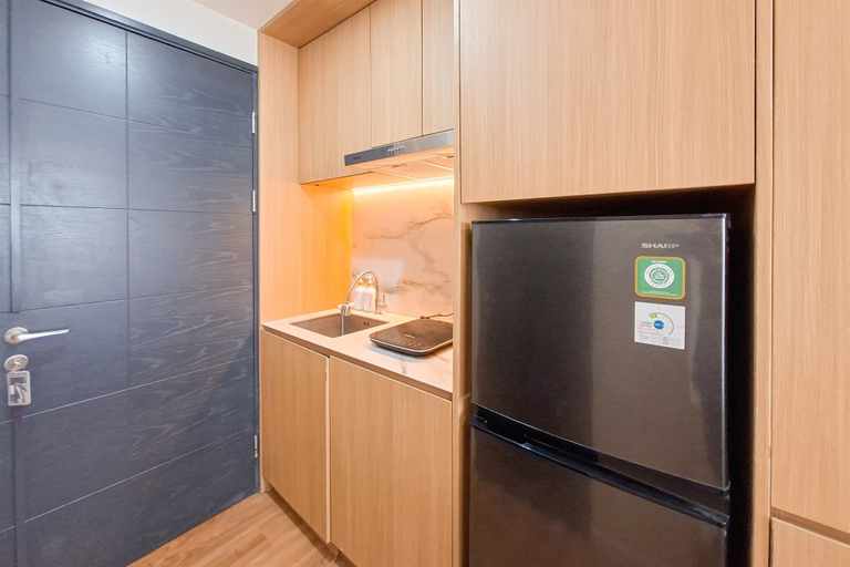 Interior 2, Comfortable And Relaxing Living In Studio At Apartment Collins Boulevard, Tangerang