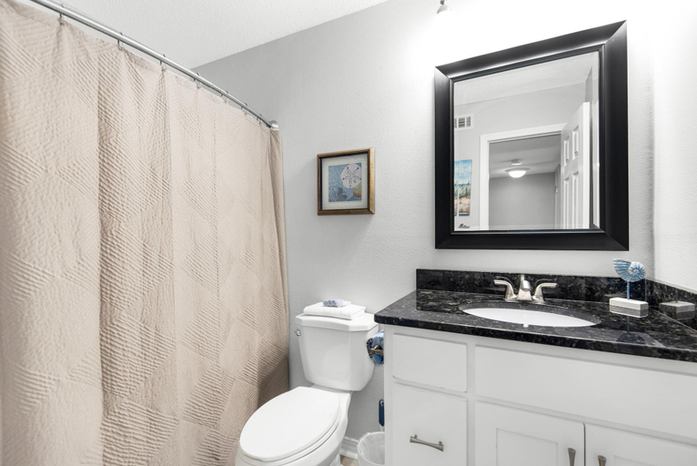 Bathroom 4, Boardwalk D6, Escambia