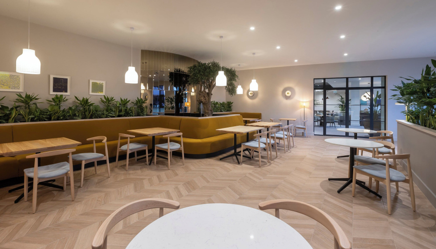 Food & Drinks 5, Clayton Hotel Dublin Airport Central, Dublin