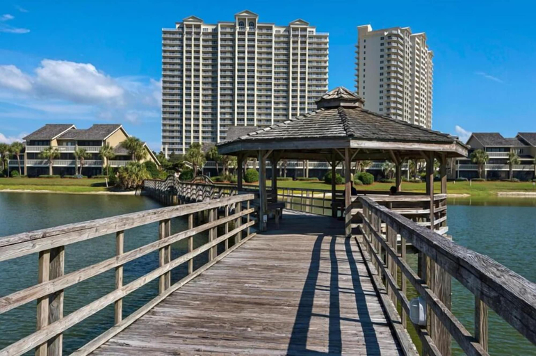 Property grounds 3, Seascape 92C, Walton
