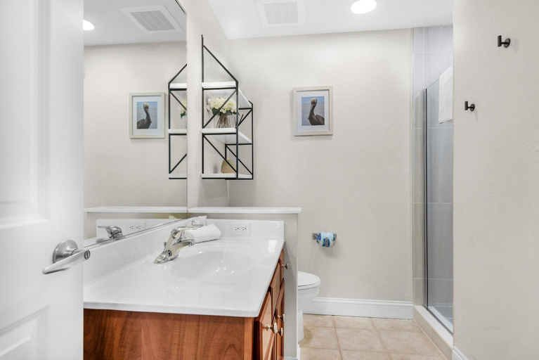 Bathroom 5, Emerald Dolphin Unit 1520, Escambia