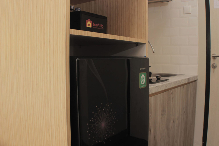 Private kitchen 2, Fully Furnished And Tidy Studio At Grand Kamala Lagoon Apartment, Bekasi