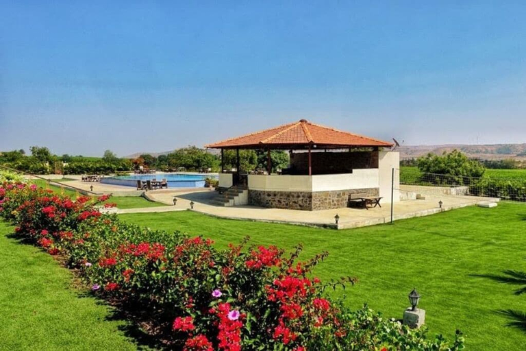 Property grounds, SUMMER VINES, Nashik
