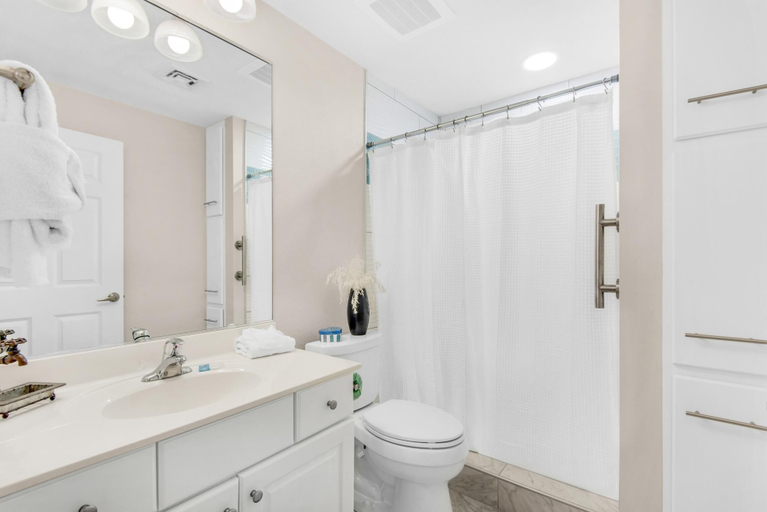 Bathroom 3, Emerald Dolphin Unit 610, Escambia