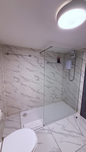 Bathroom 3, Grant House, Lincolnshire