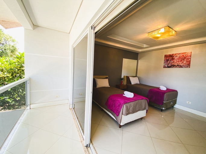 Bedroom 3, Casa com piscina 5 suites 1 quarto e AC, Foz do Iguaçu