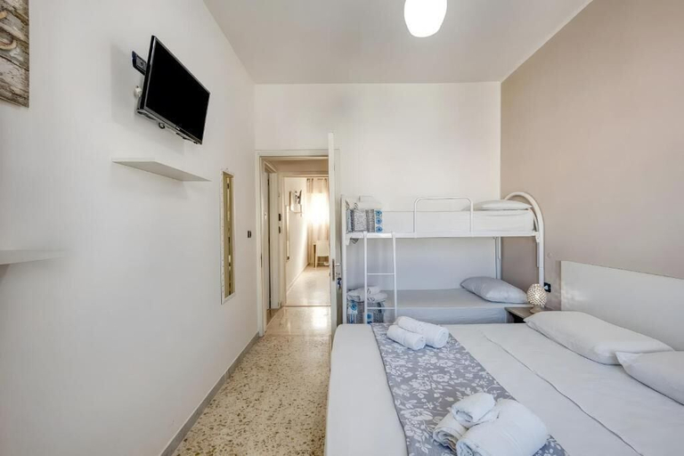 Room 1, Il Comandante, Lecce