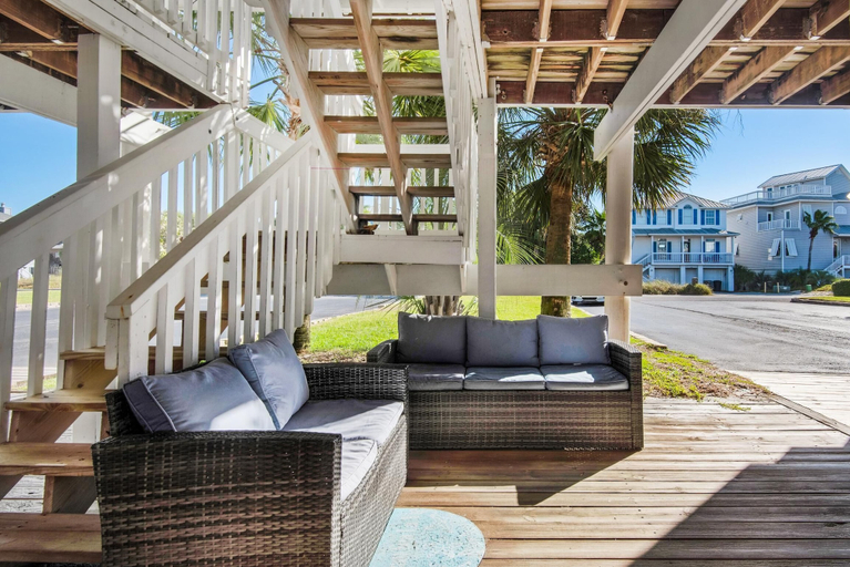 Others 5, Boardwalk B2, Escambia