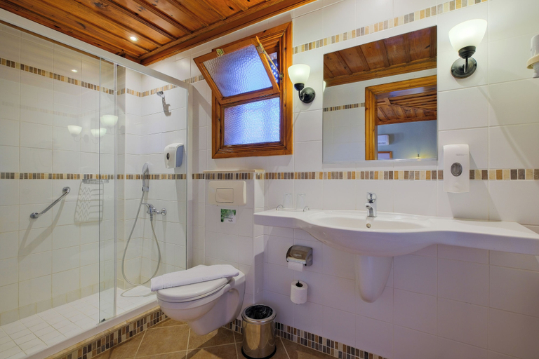 Bathroom 5, Montana Pine Resort - All Inclusive, Fethiye