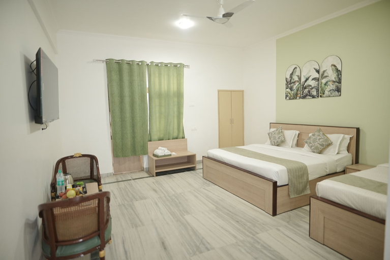 Room 2, Shri Thakur Ji Niketan Near ISKCON, Mathura