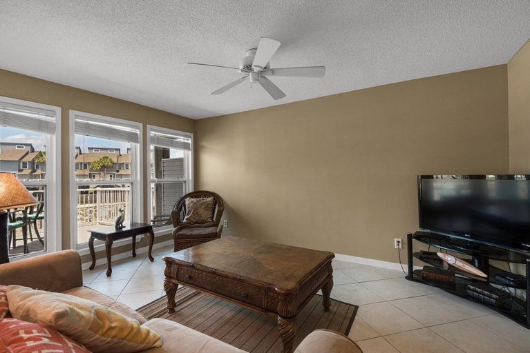 Others 5, Labahia 128, Escambia
