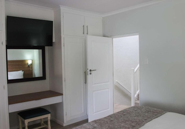 Bedroom 3, Pine Lake Resort, Ehlanzeni