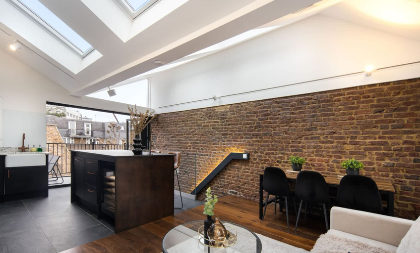 Room 4, 1 Min Walk to Euston Station Luxury Townhouse, London