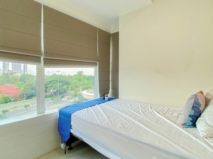 Room 5, Comfy and Spacious 3BR with Extra Room Grand Kamala Lagoon Apartment By Travelio, Bekasi