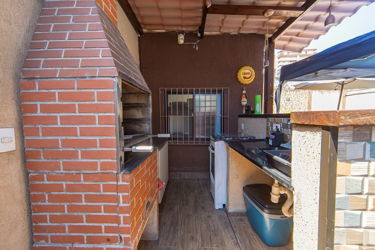 Room 4, Casa com Piscina a 600m da Praia da Guilhermina, São Vicente