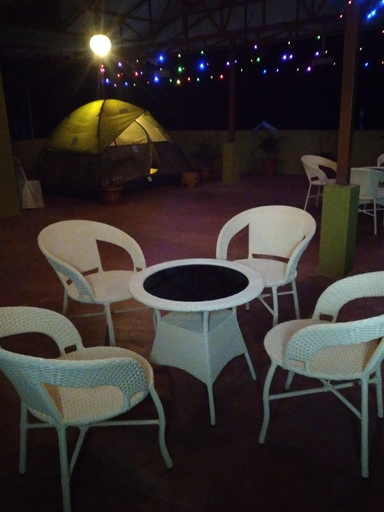Outdoor dining 3, K2view Retreat, Darjiling