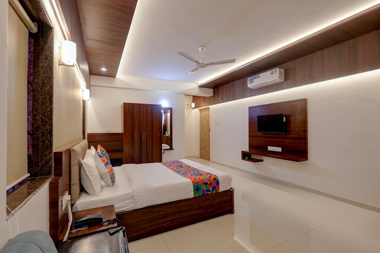 Bedroom 5, FabHotel High Five - Nr. Vagator Beach, North Goa