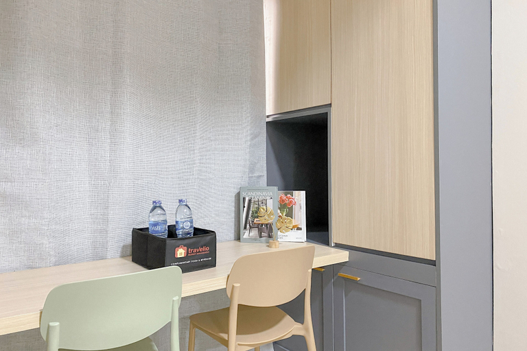 Room 4, Good And Spacious Studio Lrt City Royal Sentul Park Apartment, Bogor