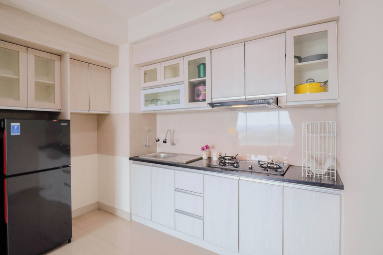 Interior 2, Modern Peach Touch 2Br At Grand Kamala Lagoon Apartment, Bekasi