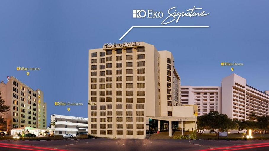 Exterior & Views