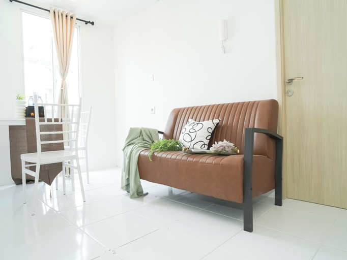 Living area 4, Calm And Restful 1Br At Apartment Tokyo Riverside Pik 2, Tangerang
