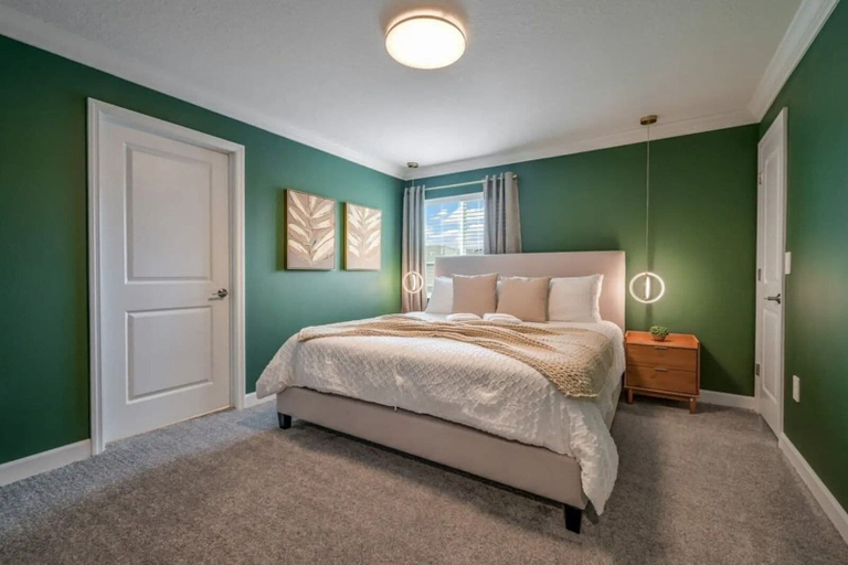 Room 3, Luxury 5BR Home w/ Private Pool Near Disney, Osceola