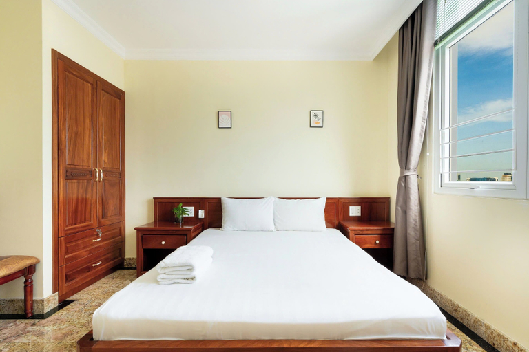 Room 5, The ONE Premier Residence, District 1
