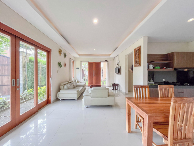 Living area 3, Homey And Magnificent 3Br At Villa Casa De Uli, Badung