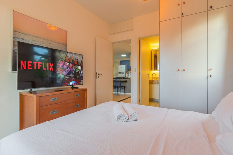 Room 2, Beach Place #202 - Seafront by Carpediem