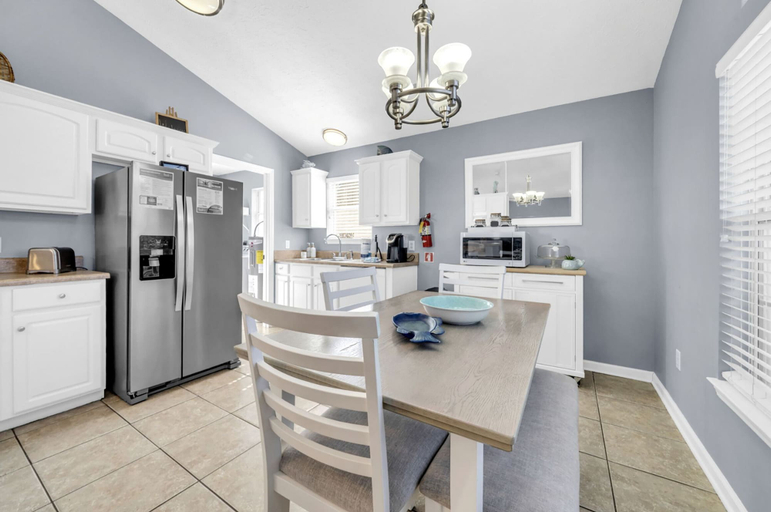 Private kitchen 3, Jade Shell, Bay