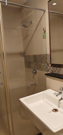 Bathroom 3, Le Aham Boutique Hotel, Viluppuram