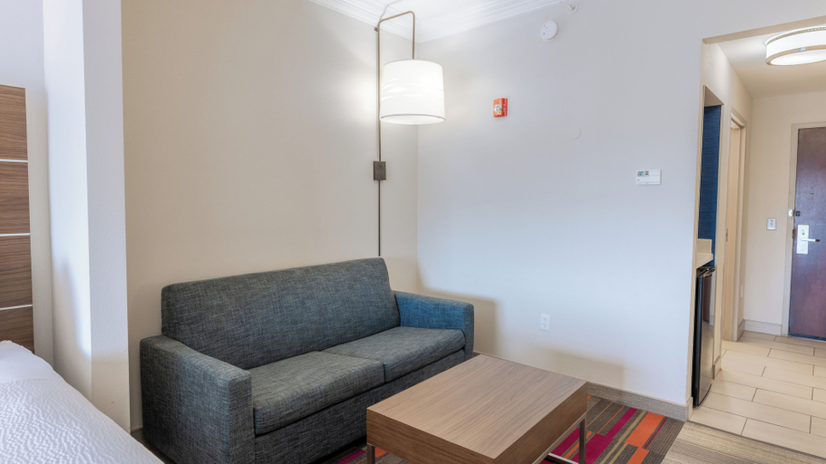 Others 3, Holiday Inn Express & Suites Macon - I-475 By IHG, Bibb