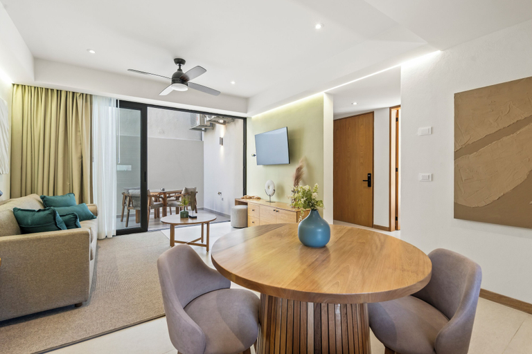 Living area 2, Alik, Compostela