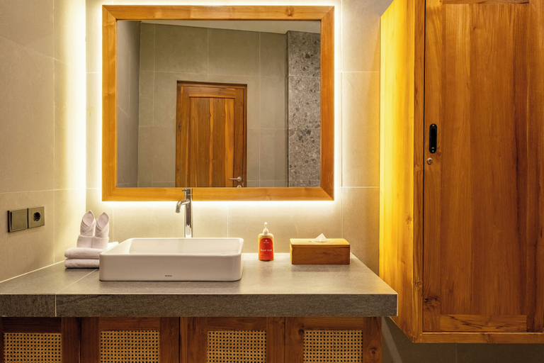 Bathroom 2, Private Pool Villa Calmeera By Orivista, Badung