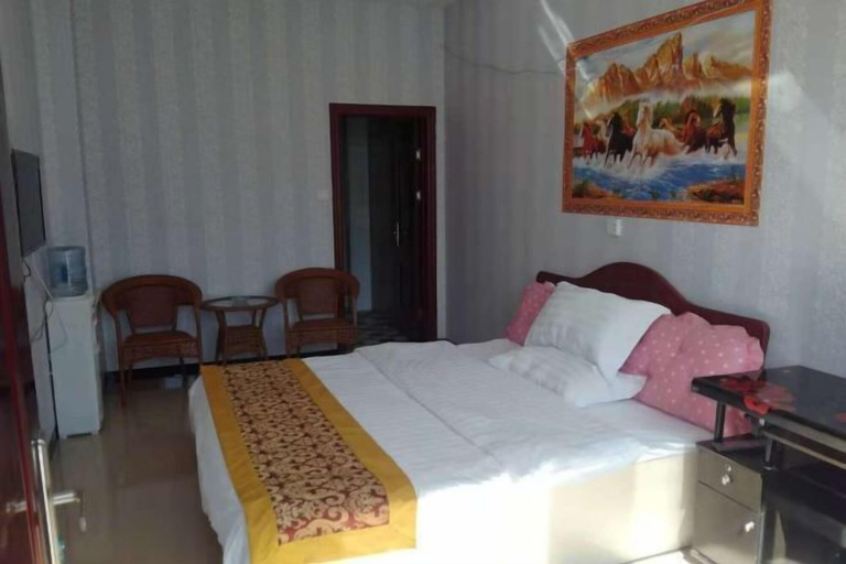 Bedroom 5, Longcheng Hotel, Luliang